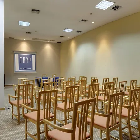 Tryp By Wyndham Centro 3*